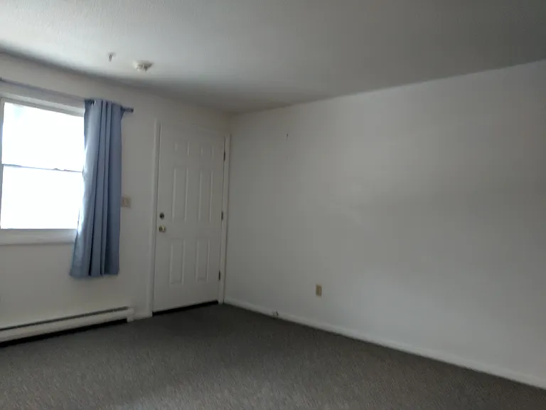 328 College St — Photo 20