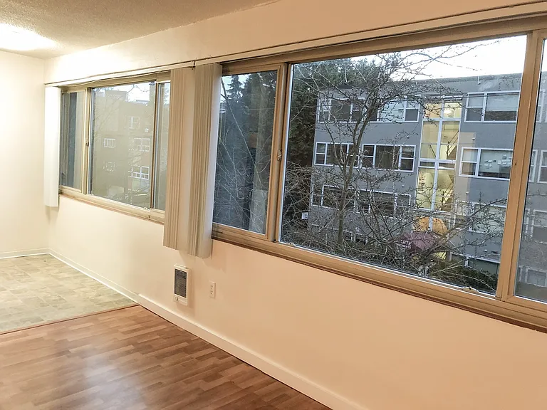 Mercer Vista Apartments — Photo 11