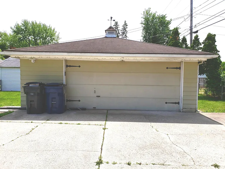 5107 Sheila Dr — Photo 27