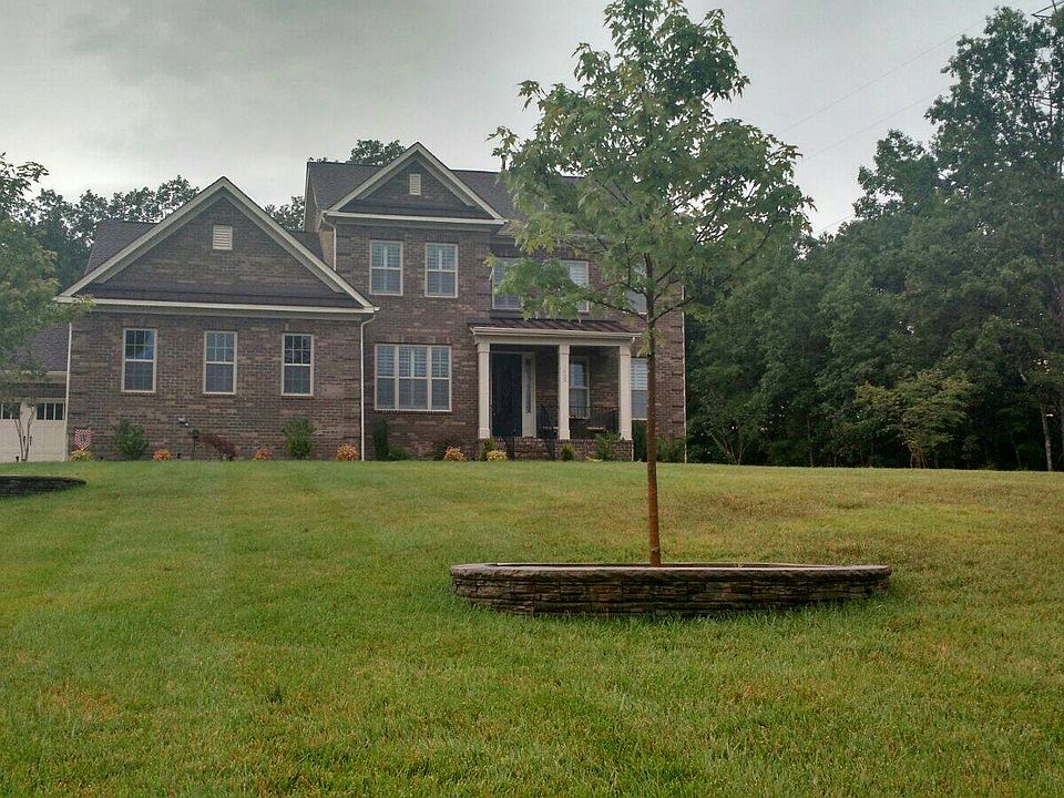 2nd image of 1400 Smoketree Ct
