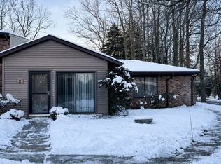 2 Manchester Ct, Red Bank, NJ 07701