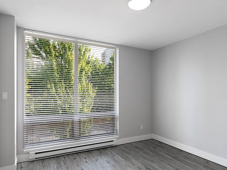 4798 Hazel St — Photo 10