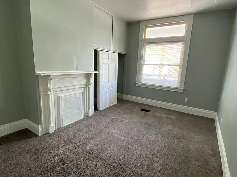 12 - 2637 S 18th — Photo 10