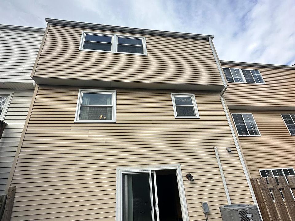 2nd image of 194 Fairfield Dr
