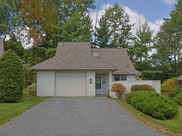 11 Cottage Court, Hartford, VT 05001