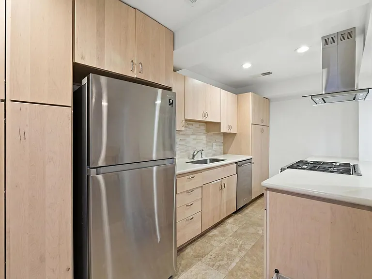 15909 Stillwood St #1085 — Photo 10