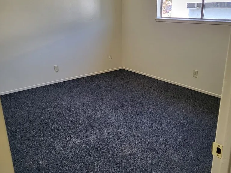3627 Santa Ana St — Photo 9