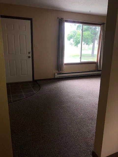 2 bed, 1200 sqft, $1,100 — Photo 3