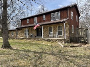 676 Frontier Ln, Bourbon, MO 65441