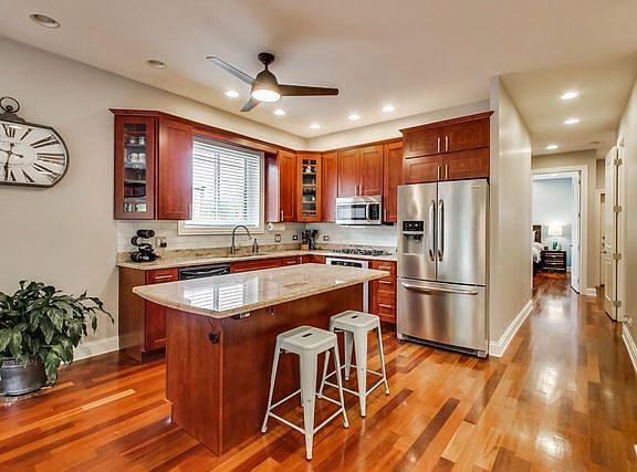 3rd image of 2342 W Montana St #1W