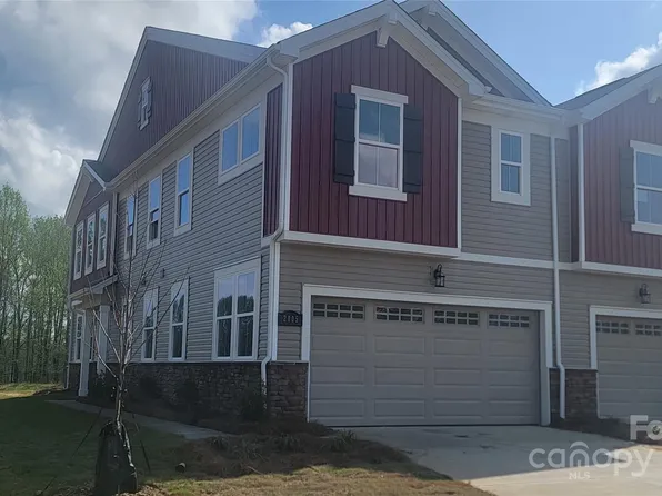 2005 Vinyasa Lane Sts #45, Charlotte, NC 28215