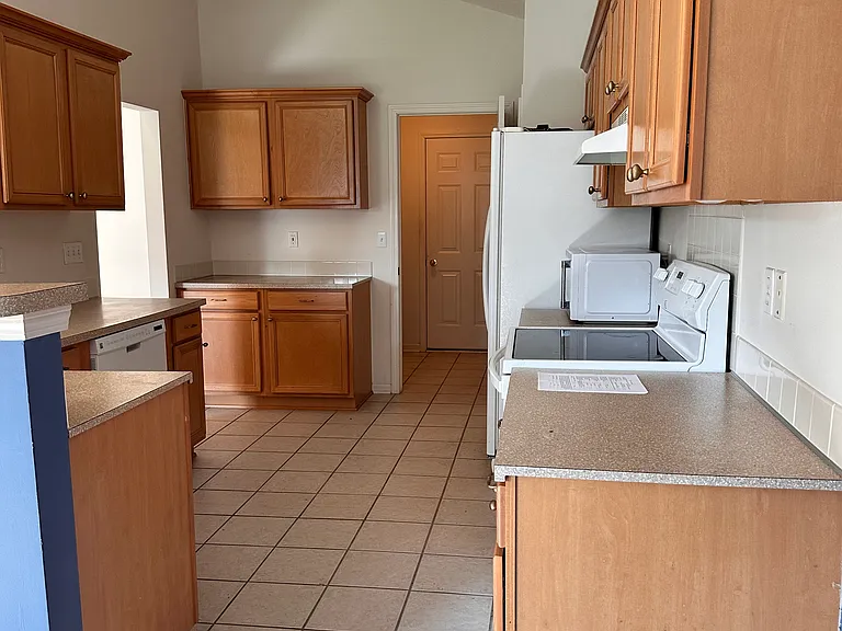 3929 Winthrop Dr — Photo 10