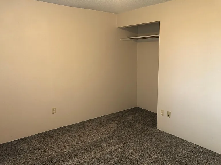 500 NE Maiden Ln #9 — Photo 9