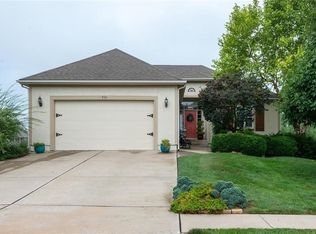 522 Ripley Ct, Raymore, MO 64083