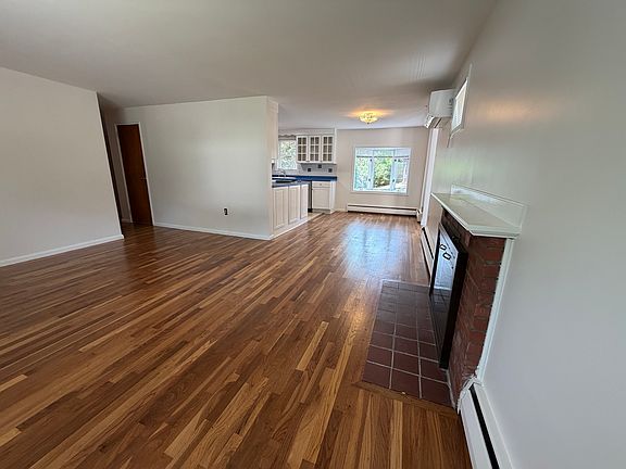 5th image of 36 Carroll Rd
