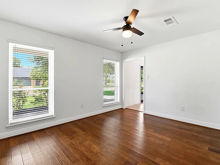 4810 Bayou Vista Dr — Photo 17