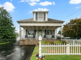 904 Cedar Ave, Croydon, PA 19021