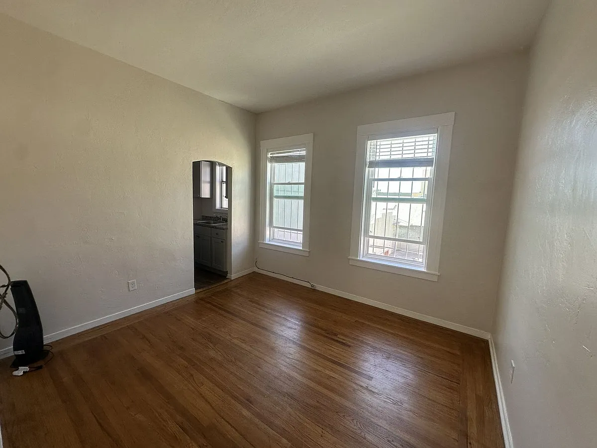 Building Photo - 2318 Santa Clara Ave #E