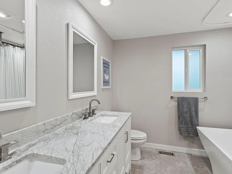 1659 Scenic Heights Rd — Photo 13
