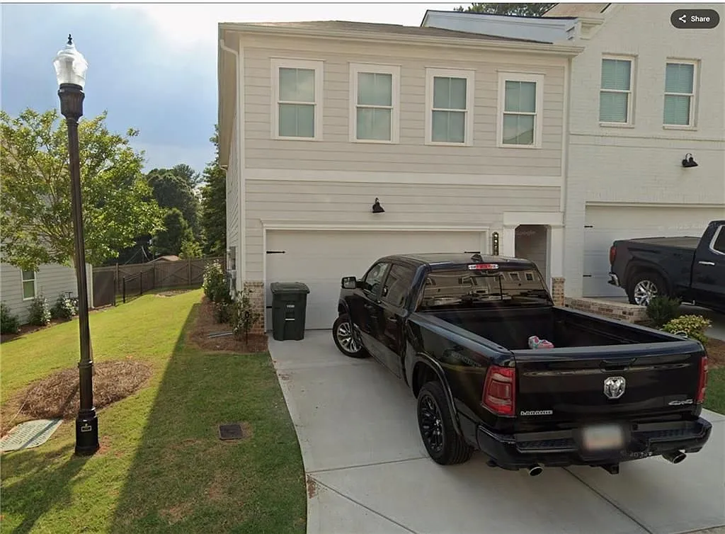 3369 Verdi Ln photo 1