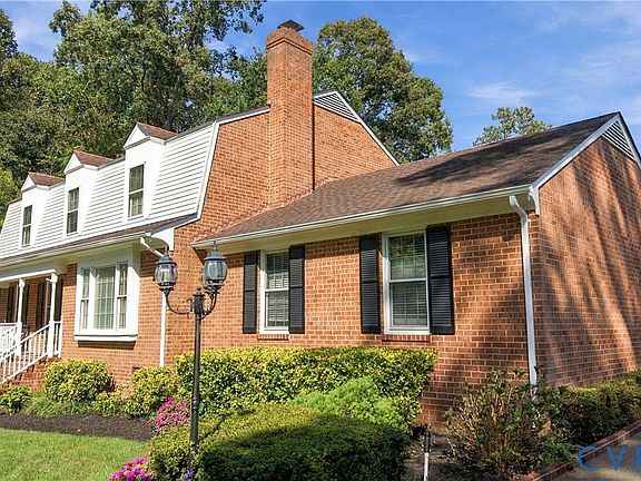4th image of 8307 Wallingford Ln