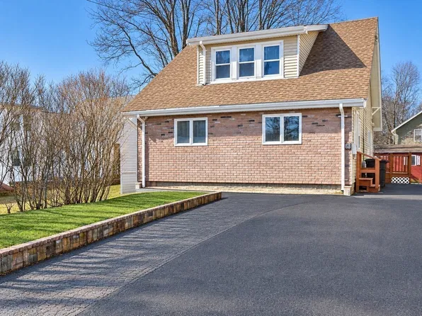 88 Pearl St, Stoughton, MA 02072