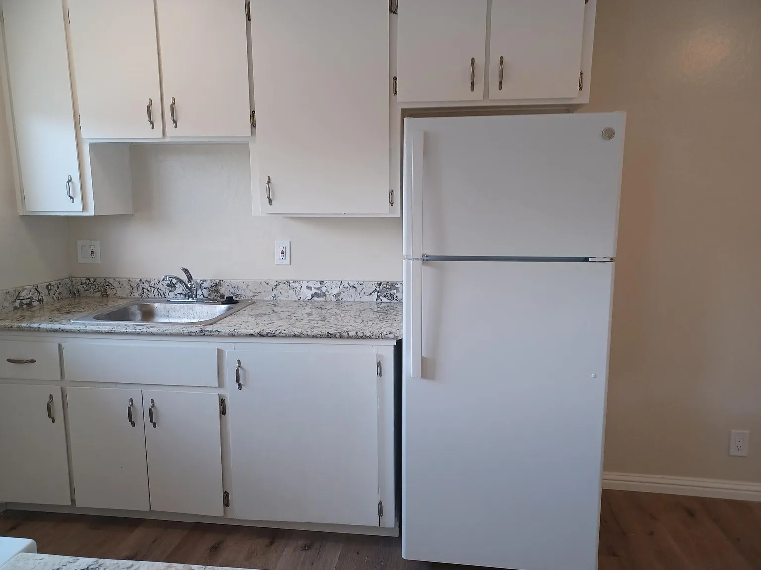 2 bed, 825 sqft, $2,525 — Photo 1