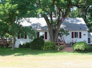 6303 Young Rd, Jesup, IA 50648