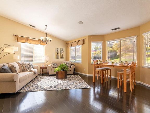 5th image of 4053 Harlington Cir