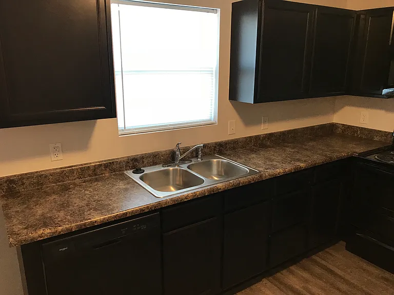 Parkside Manor Apartmens — Photo 30