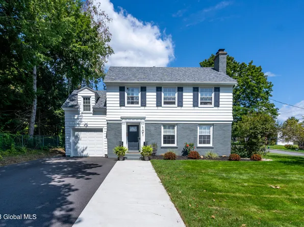 101 W Fourth Avenue, Johnstown, NY 12095