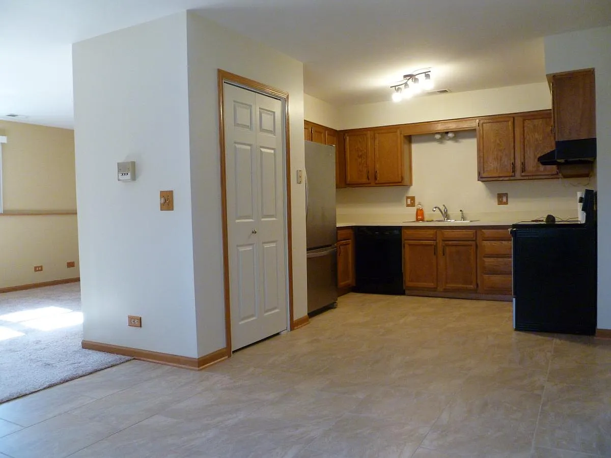 712 W Highland Ave #1 photo 1