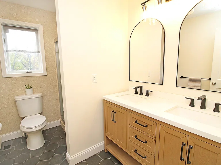 7416 Lansdowne Ave — Photo 17