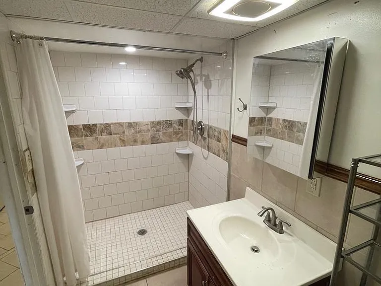 4446 Fleming St #GL — Photo 6