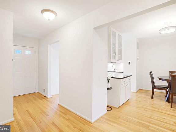 2nd image of 7312 Spring View Ct