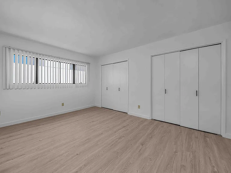 Moorpark Lofts — Photo 28