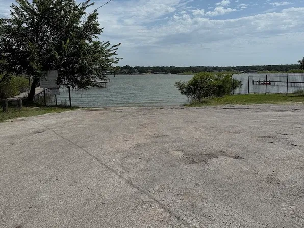 1405 Pelican Dr N, Azle, TX 76020