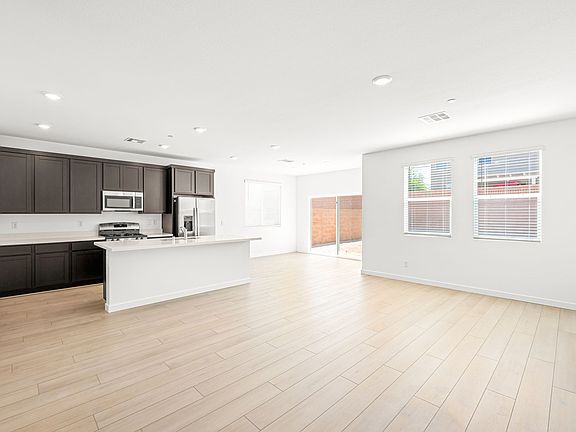 3 web or mls Lennar 8179 Gusty Brook St 3