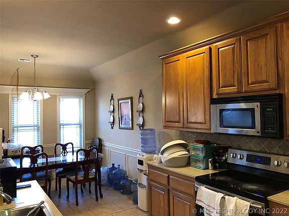 5th image of 4421 S 135th East Ave