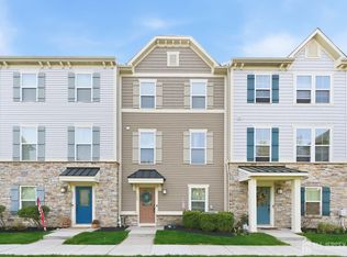 302 Bayside Ct, South Amboy, NJ 08879