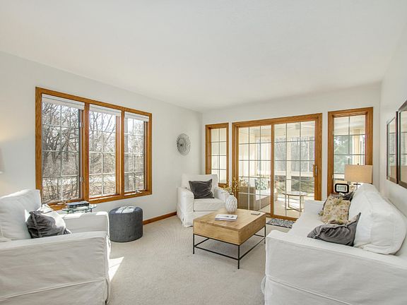 4th image of 2146 Krislin Dr NE