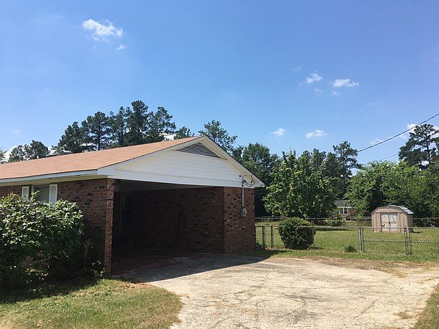 2nd image of 161 Duncan Rd