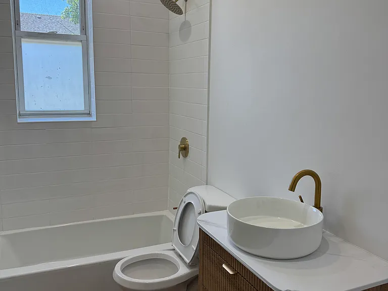 4058 W Van Buren St #1 — Photo 3