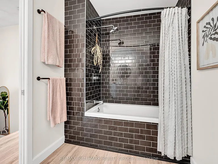 10 Hintonburg Pl #11 — Photo 23