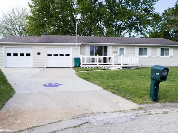 2315 Highland Dr, Webster City, IA 50595