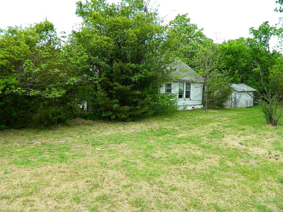 1st image of 402 W Fannin St