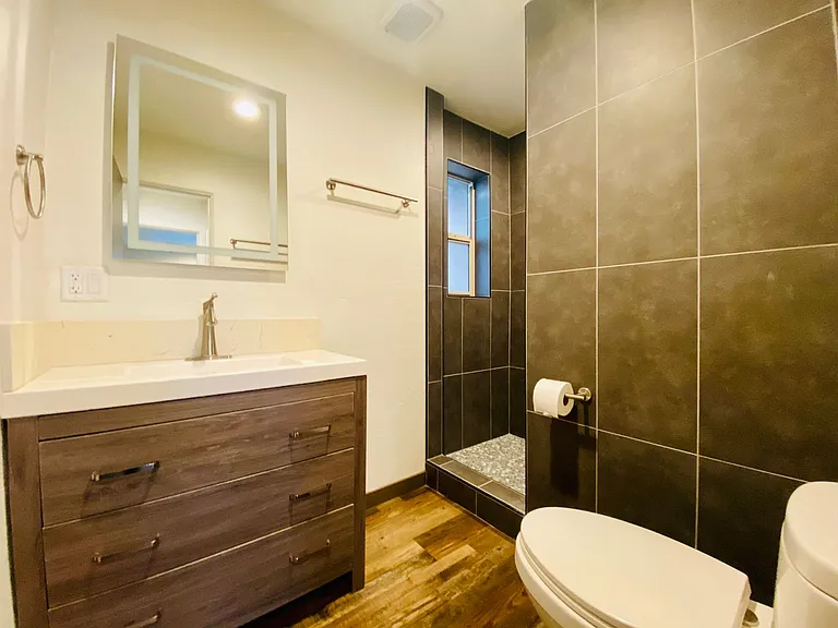 Studios and 1 Bedrooms in Central Location Tucson! — Photo 29