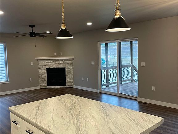 5th image of 3332 Loethen Ln