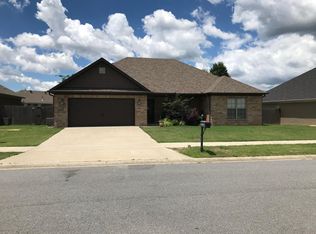 1655 Churchill Dr, Conway, AR 72034