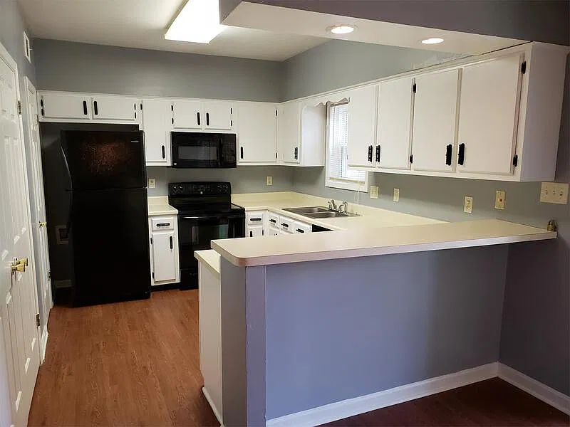 2 bed, 2.5 bath, 1296 sqft, $1,195 — Photo 3